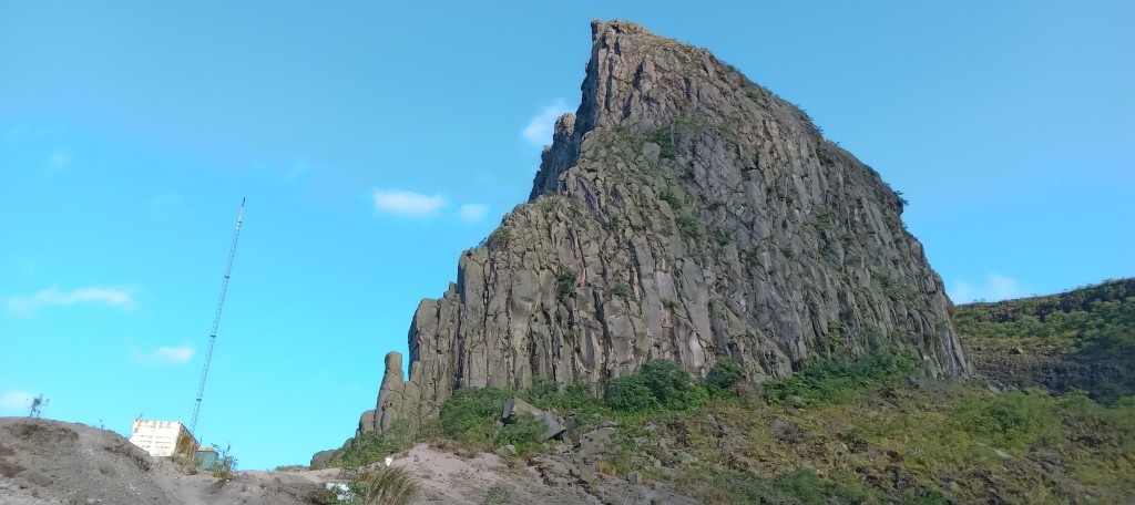 ROPE SOLO CLIMBING, BIGWALL SUMBING GUNUNG KELUD: Susahnya Menjaga Mental Agar Tetap Stabil